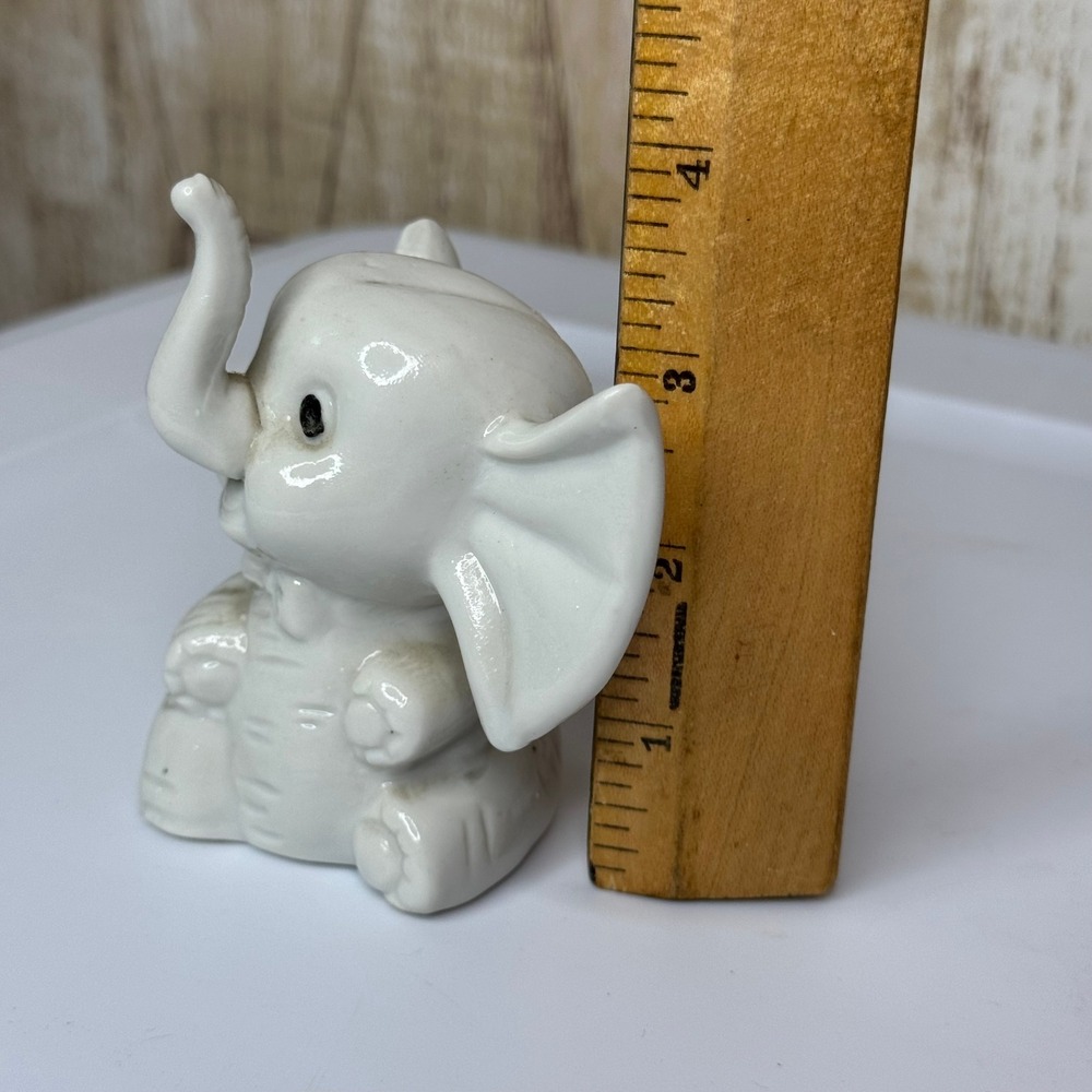 Vintage Edsin Japan Ceramic Elephant Figurine Bow Tie Shelf Decor - Picture 7 of 9